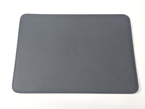 apple leather sleeve macbook air en pro 13 inch zwart bovenkant