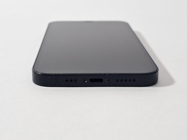 apple iphone 12 64gb zwart 84% batterijcapaciteit vooraanzicht