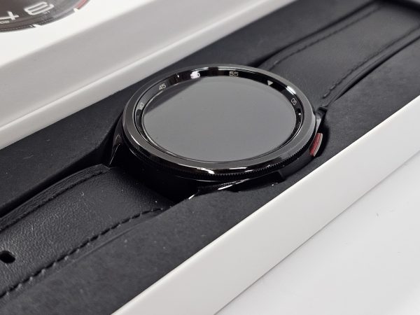 samsung galaxy watch6 classic smartwatch 43mm black zijaanzicht