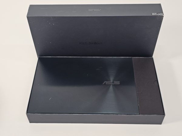 asus zenbook duo intel i7 11th gen 16gb ram 1tb in doos