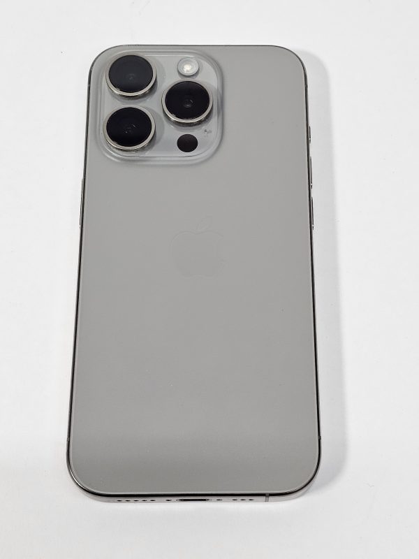 apple iphone 15 pro 128gb naturel titanium 100% batterij bovenaanzicht