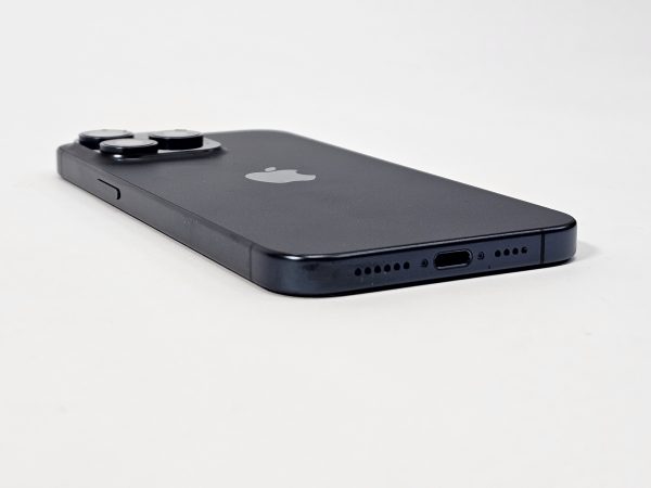 apple iphone 15 pro max 256gb titanium blue 93% accu zijaanzicht