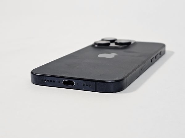 apple iphone 15 pro 128gb blauw titanium 89% accu zijaanzicht
