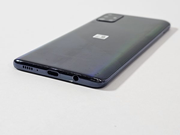 samsung galaxy a51 4g 128gb zwart zijkant