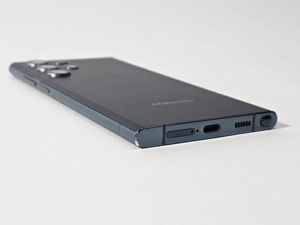 samsung galaxy s22 ultra 5g 256gb groen achterzijde zijaanzicht