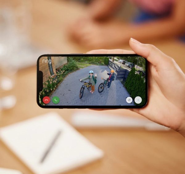 ring stick up cam batterij camera draadloos zwart sfeer