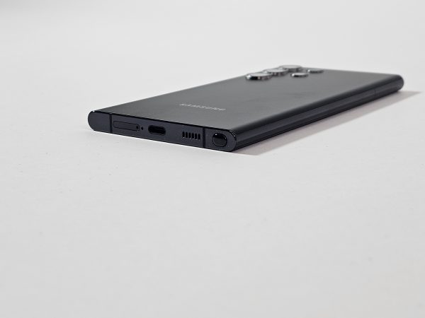 samsung galaxy s22 ultra 5g 128gb zwart zijaanzicht