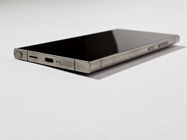 samsung galaxy s24 ultra 256gb grijs display zijkant