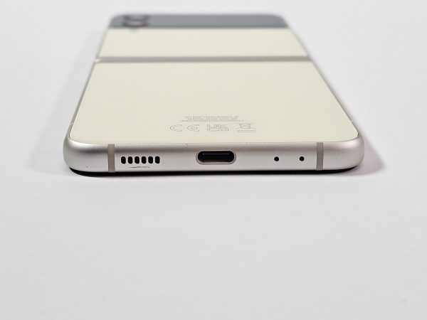 samsung galaxy z flip3 128gb cream voorkant