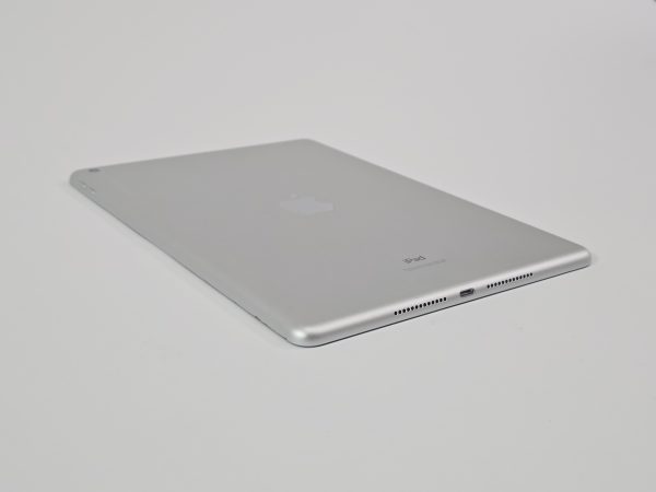 apple ipad 9 (2021) 10.2 inch wifi 64gb zilver zijkant