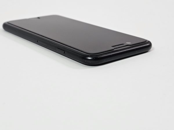 apple iphone se (2020) 64gb zwart 83% accu zijkant