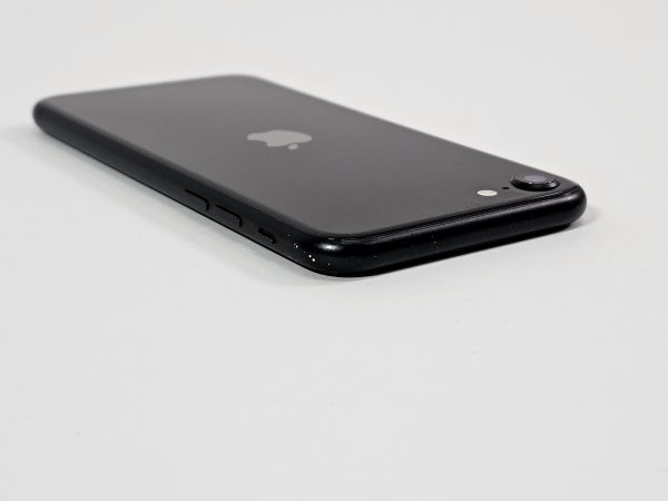 apple iphone se (2020) 64gb zwart 83% accu zijkant