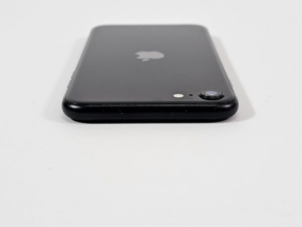 apple iphone se (2020) 64gb zwart 83% accu voorkant