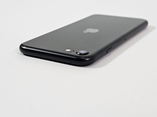 apple iphone se (2020) 64gb zwart 83% accu zijkant
