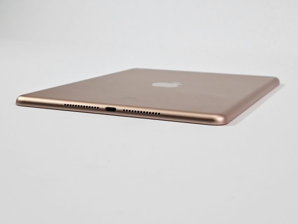 apple ipad 6 (2018) 9.7 inch wifi 128gb goud zijkant