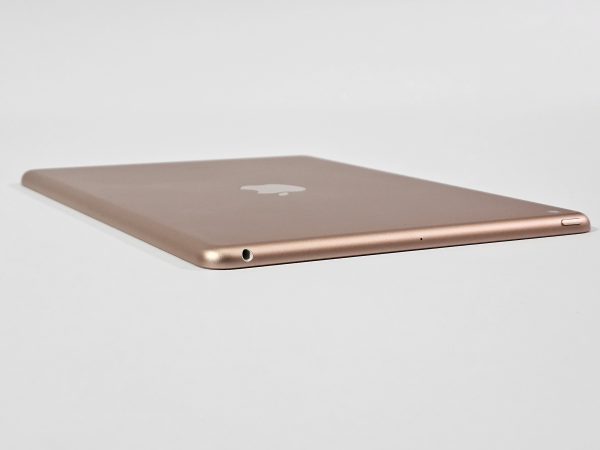 apple ipad 6 (2018) 9.7 inch wifi 128gb goud zijkant