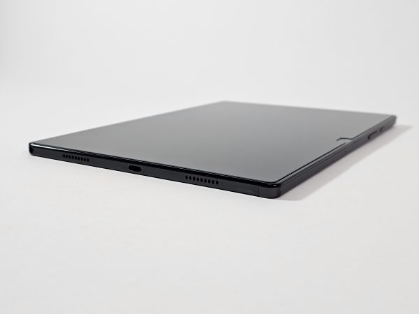 samsung galaxy tab a8 (2022) 64gb 10.5 inch zwart zijkant