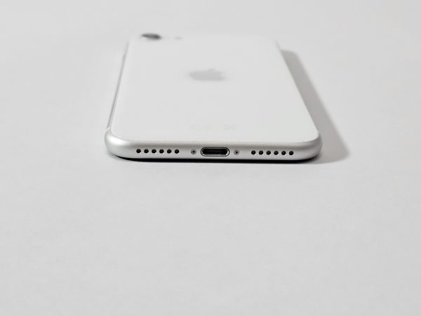 apple iphone se (2020) 64gb wit 87% accu voorkant