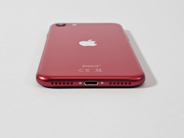 apple iphone se (2020) 64gb rood 96% accu voorkant