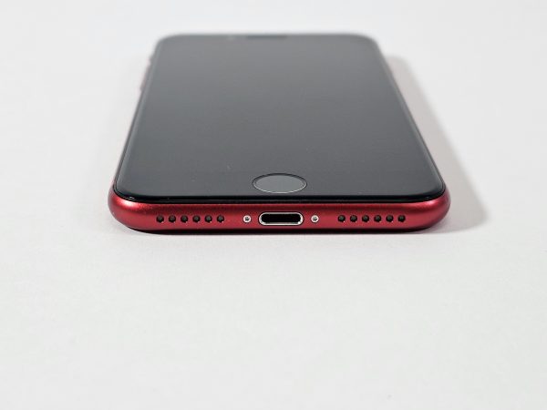 apple iphone se (2020) 64gb rood 96% accu voorkant
