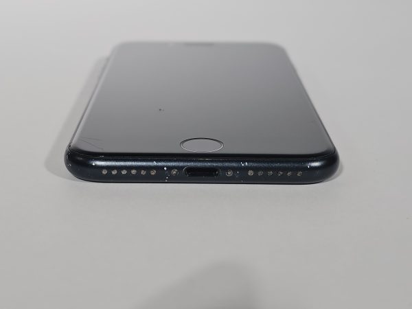 apple iphone se (2022) 64gb zwart 88% voorkant