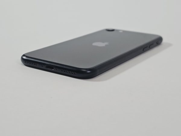 apple iphone se (2022) 64gb zwart 88% accu zijkant
