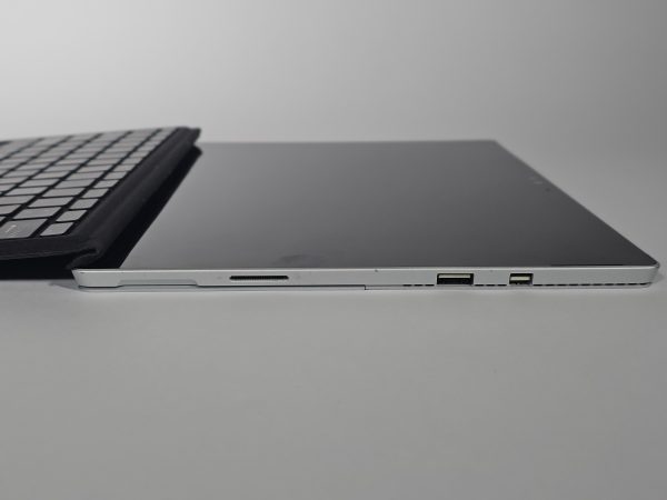 microsoft surface 4 pro i5 6th 8gb ram 256gb