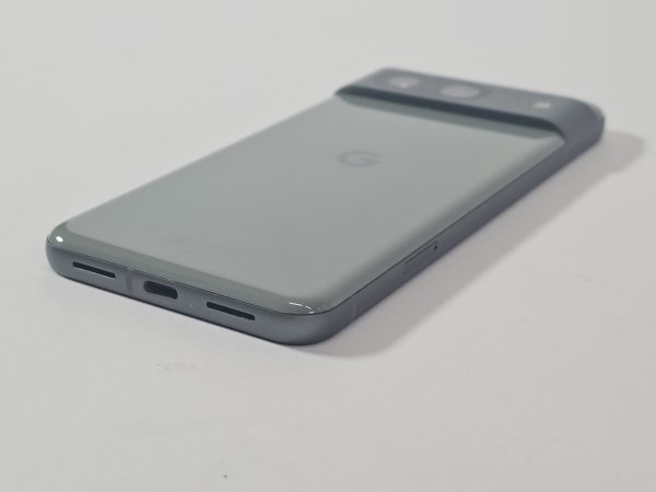 google pixel 8 256gb grijs zijkant