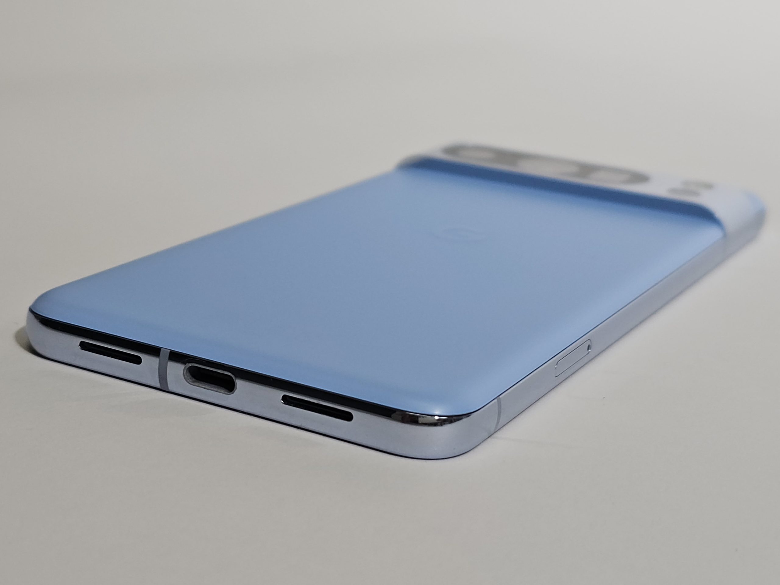 google pixel 8 pro 128gb blauw | retourdeal zijkant