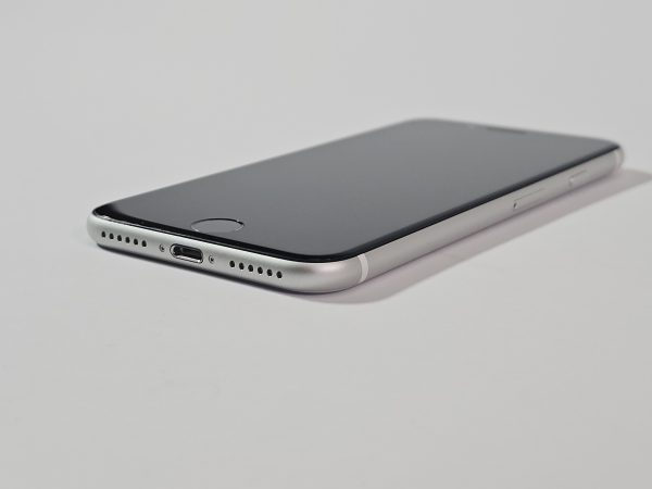 apple iphone se (2020) 64gb wit 91% accu zijkant