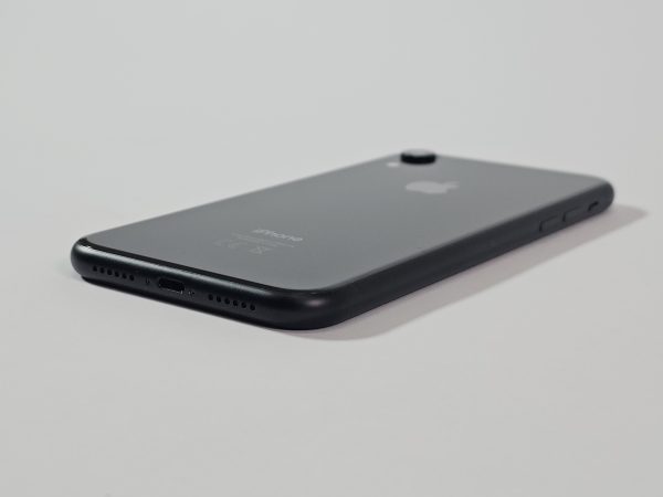 apple iphone xr 64gb zwart 95% accu zijkant