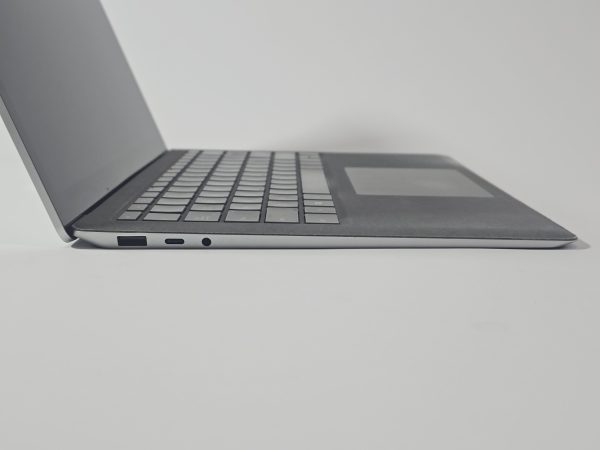 microsoft surface 3 i7 10de gen 16gb ram 512gb ssd