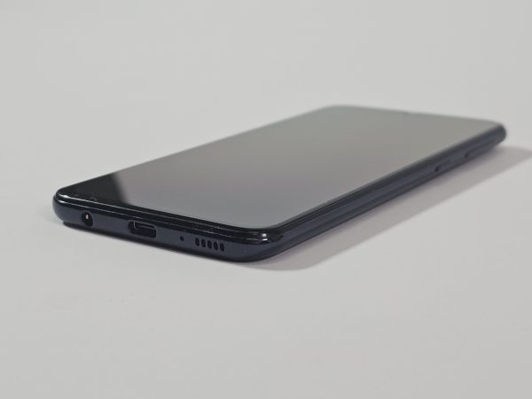 samsung galaxy a40 64gb zwart zijkant