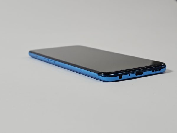 oppo find x3 lite 5g 128gb astral blue zij-aanzicht