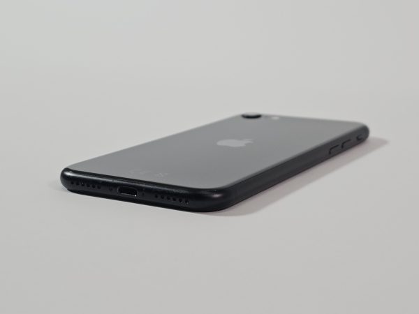 apple iphone se (2020) 64gb zwart 81% accu zijkant