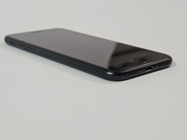 apple iphone se (2020) 64gb zwart 81% accu zijkant