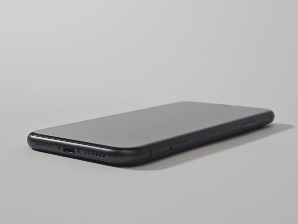 apple iphone 11 64gb zwart 100% batterij zij aanzicht