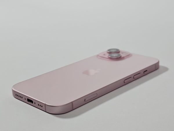 apple iphone 15 512gb roze zij aanzicht