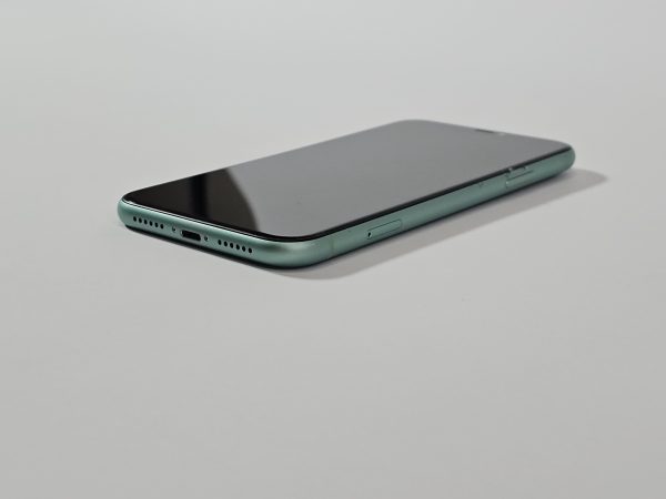 apple iphone 11 64gb groen zij aanzicht