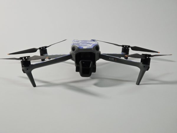 dji air 3 fly more combo including dji rc 2 smart controller voorkant drone zonder bescherming camera