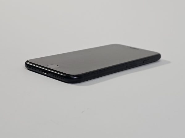 apple iphone se (2022) 64gb zwart 91% accu zijkant