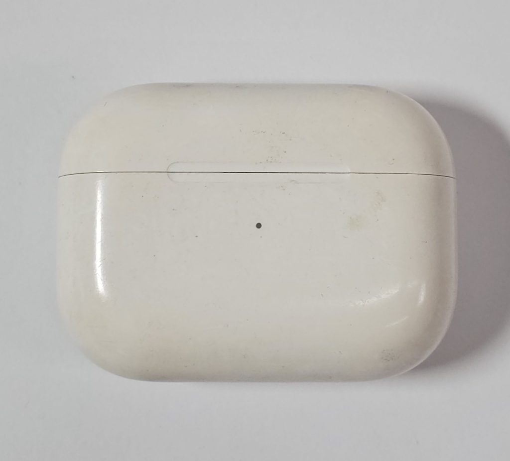 apple airpods pro 1 oplaadcase (magsafe) bovenkant