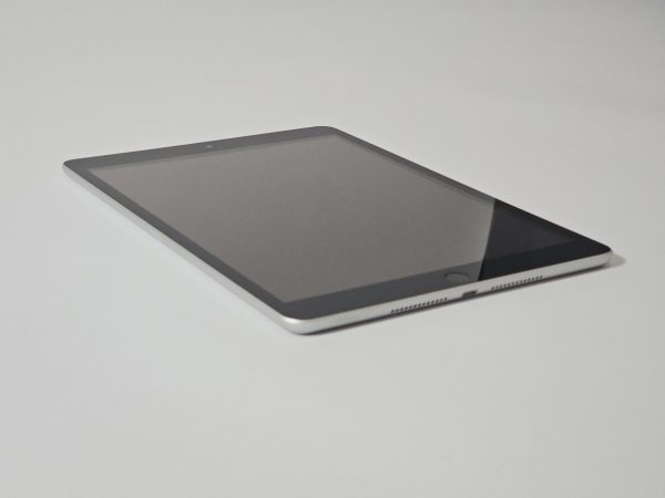 apple ipad 9 (2021) 10.2 inch wifi 64gb grijs zijkant