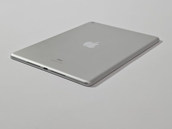 apple ipad 9 (2021) 10.2 inch wifi 64gb grijs zijkant