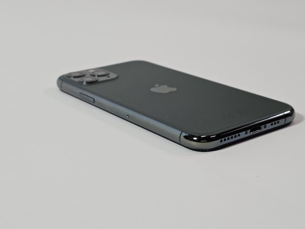 apple iphone 11 pro 256gb groen 84% accu zijkant