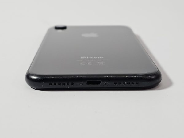 apple iphone xr 64gb zwart 87% accu achterkant input