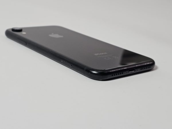 apple iphone xr 64gb zwart 87% accu zijkant