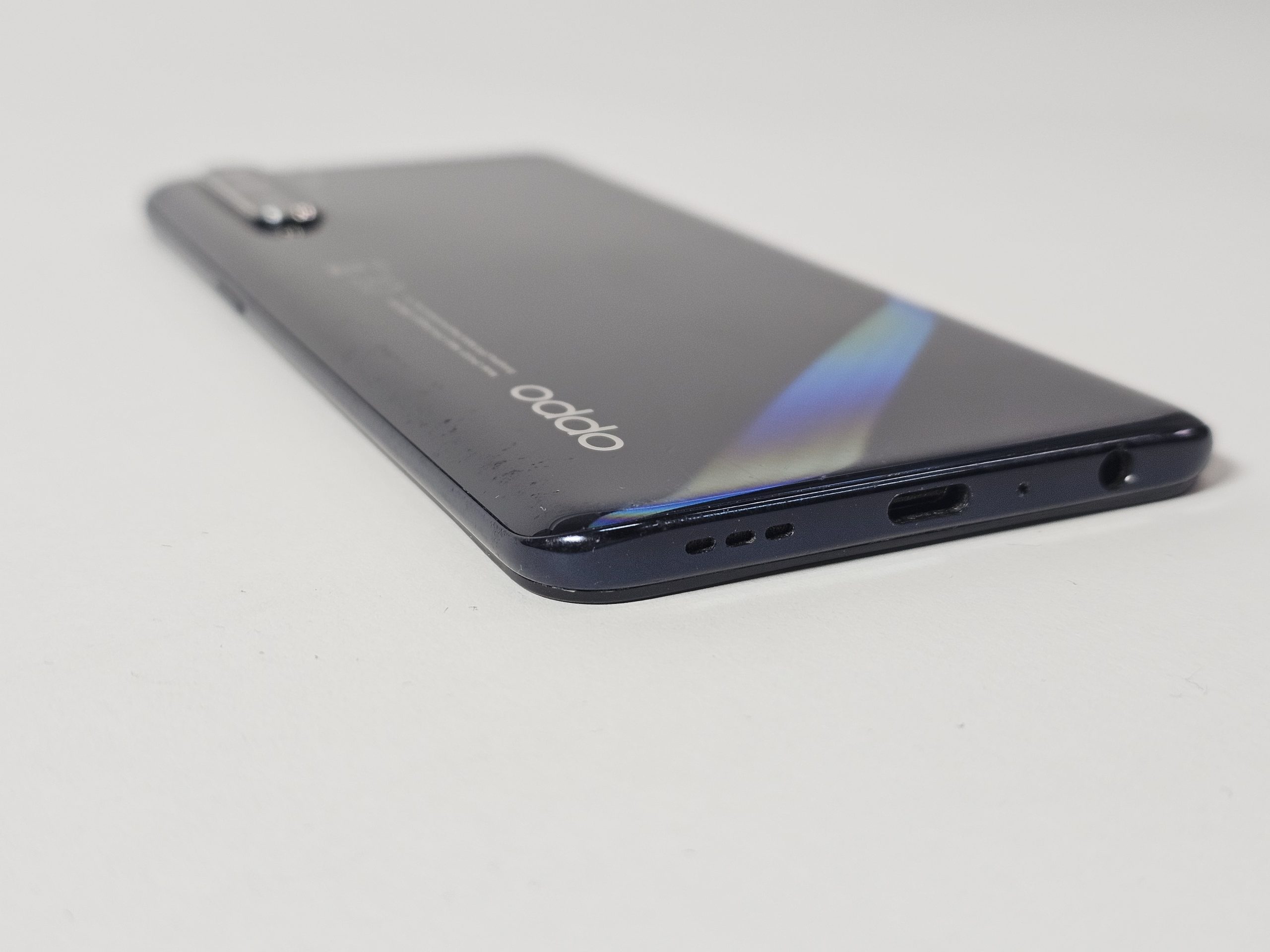 oppo a91 128gb zwart | tweedehands - Zijaanzicht links