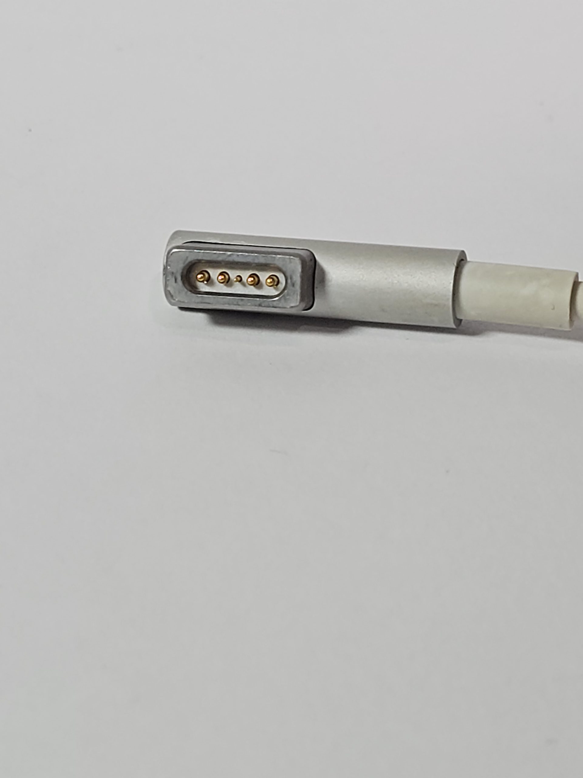 apple macbook pro 2011 i7 15 inch 4gb ram 512gb ssd