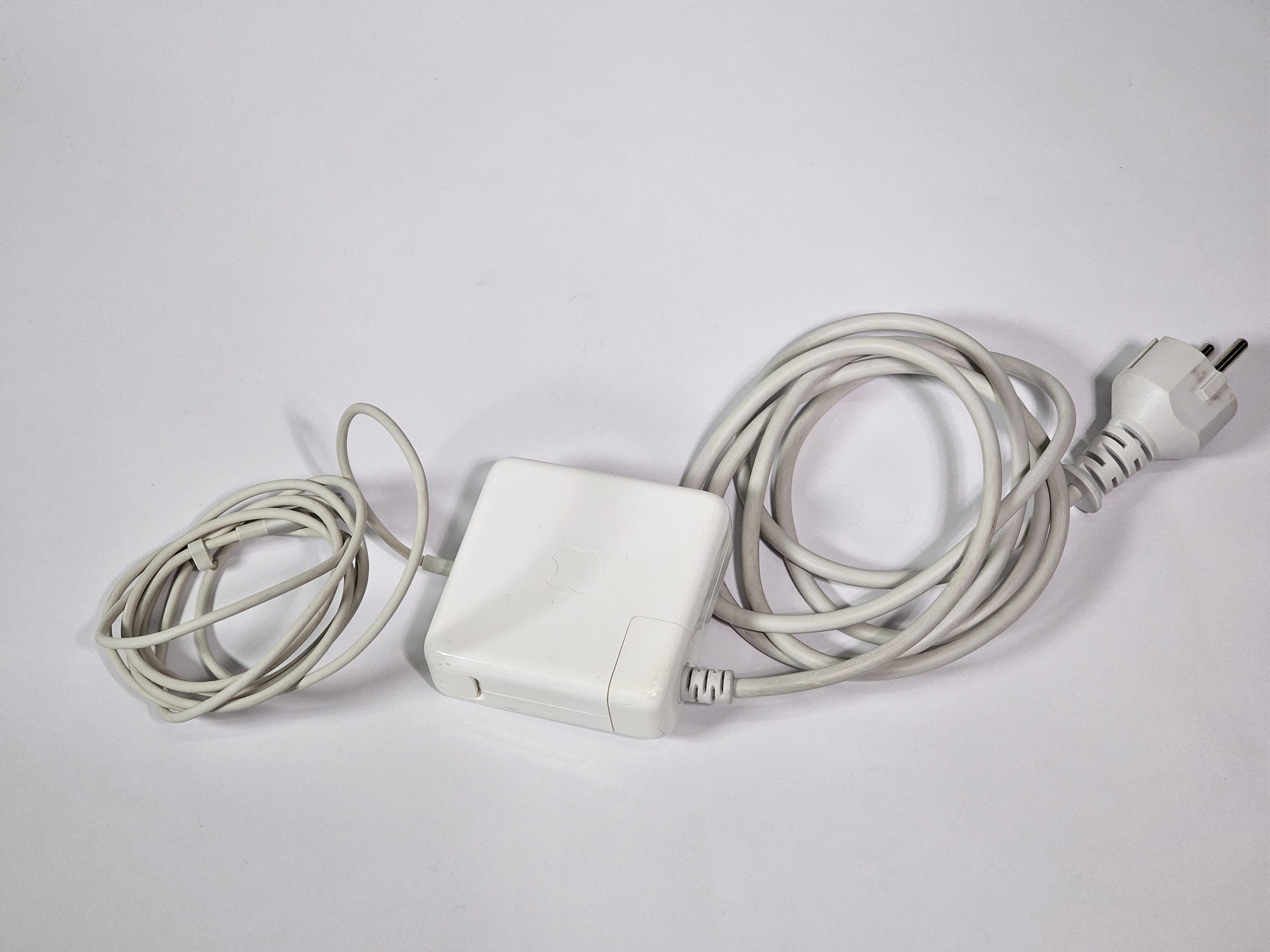 apple macbook pro 2011 i7 15 inch 4gb ram 512gb ssd